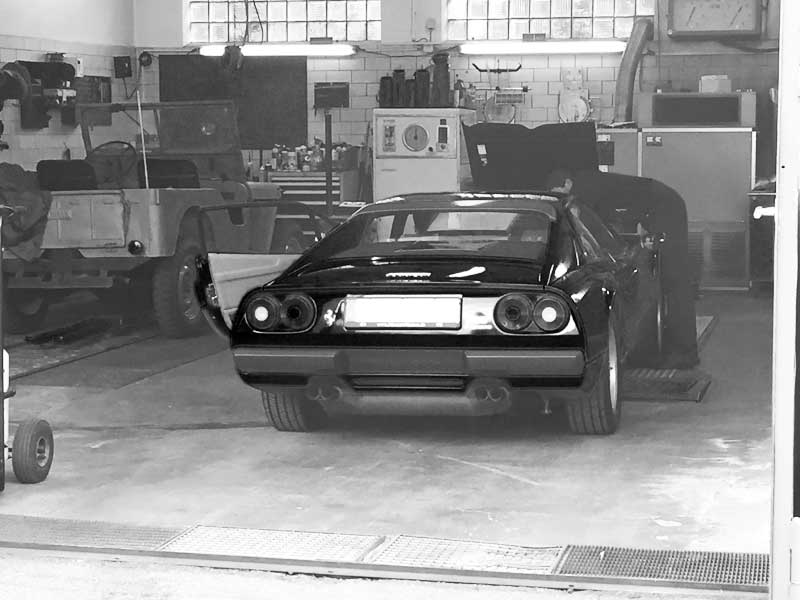 Blick in die Werkstatt bei PT AUTO SERVICE
